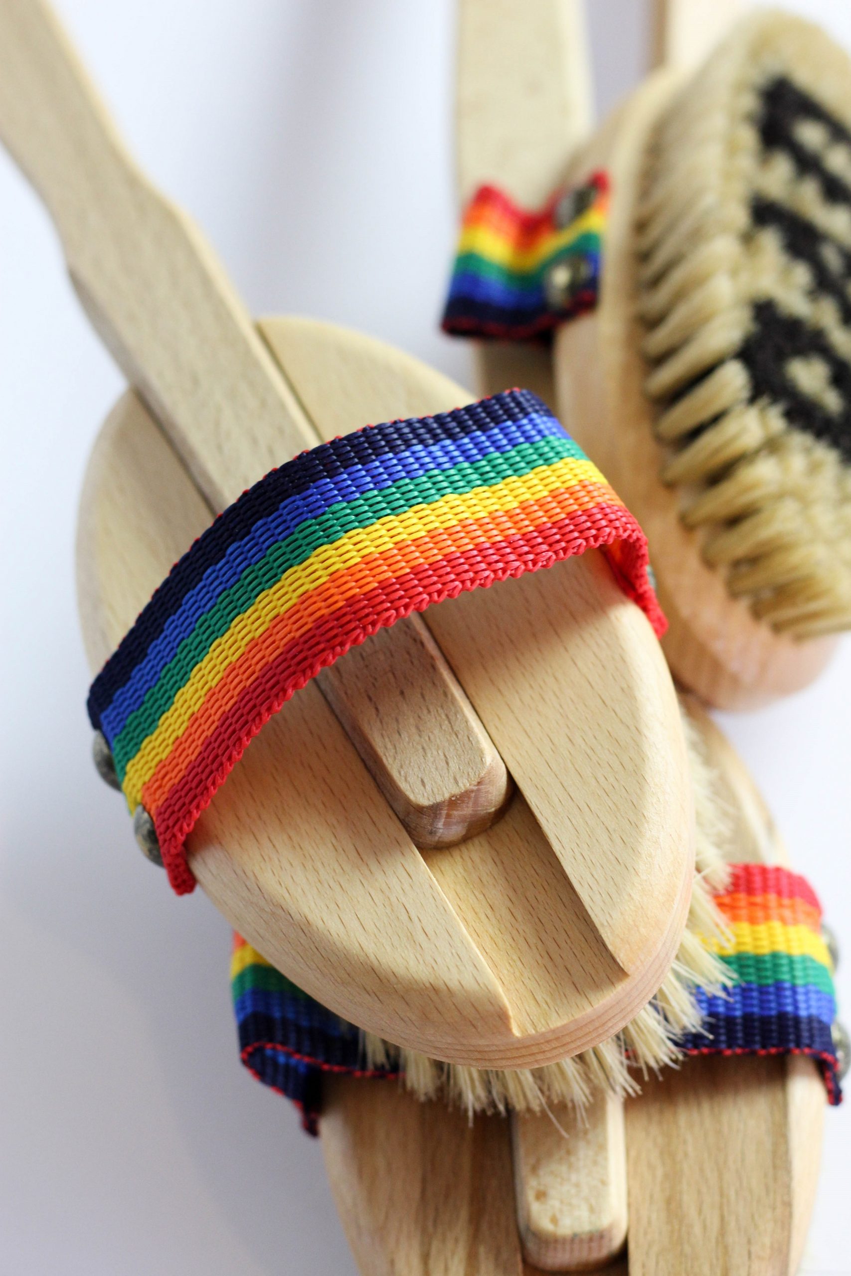 szczotka do kąpieli delikatna tęczowy uchwyt ekologiczna naturalna ecogift.pl