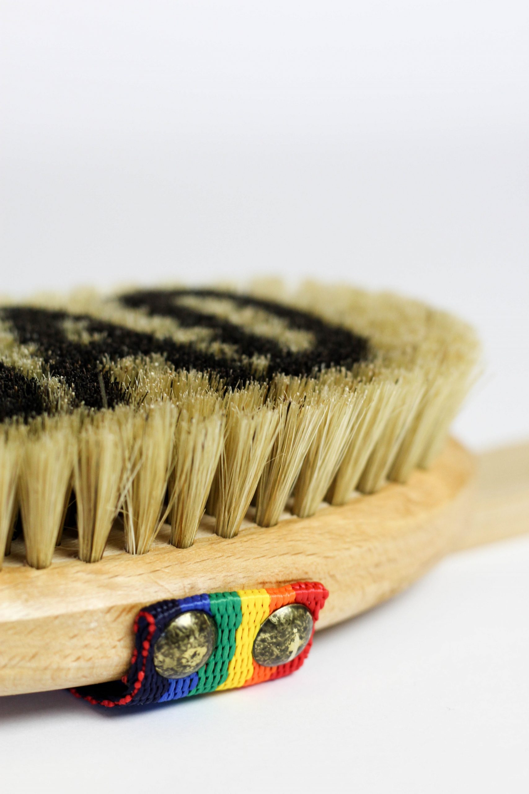 szczotka do kąpieli delikatna tęczowy uchwyt ekologiczna naturalna ecogift.pl