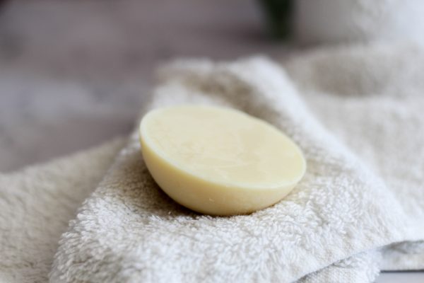naturalne masło w kostce do ciała delicje ekologiczny kosmetyk idealny do masażu polski produkt eko prezent ecogift.pl